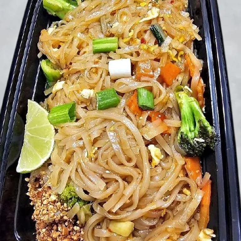 Authentic Thai Flavors and Favorites